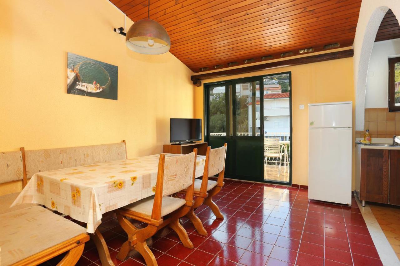 Apartments By The Sea Igrane, Makarska - 6653 Екстер'єр фото