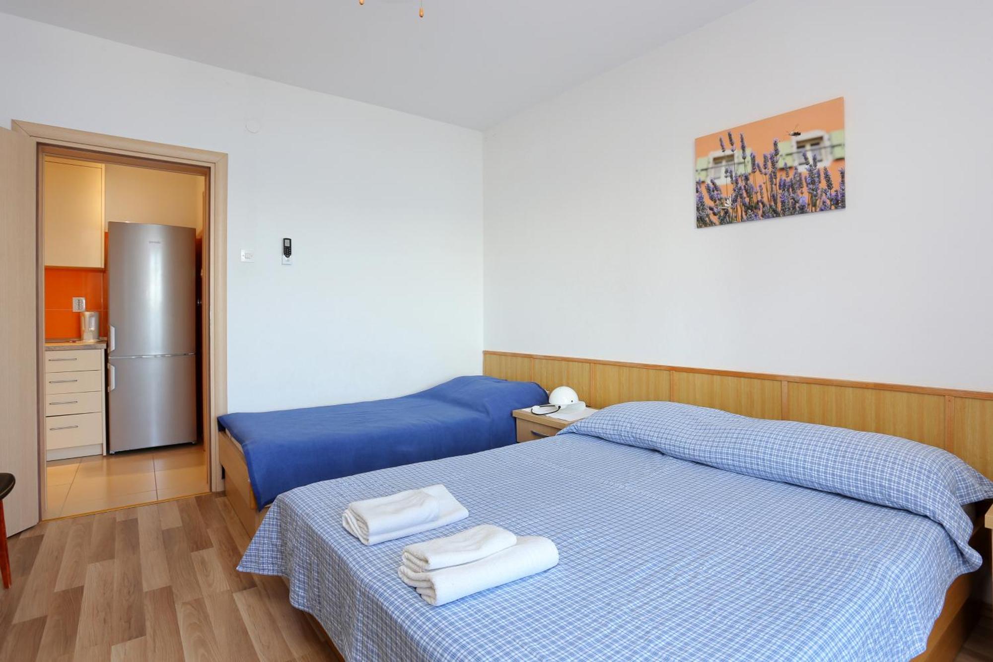 Apartments By The Sea Igrane, Makarska - 6653 Номер фото